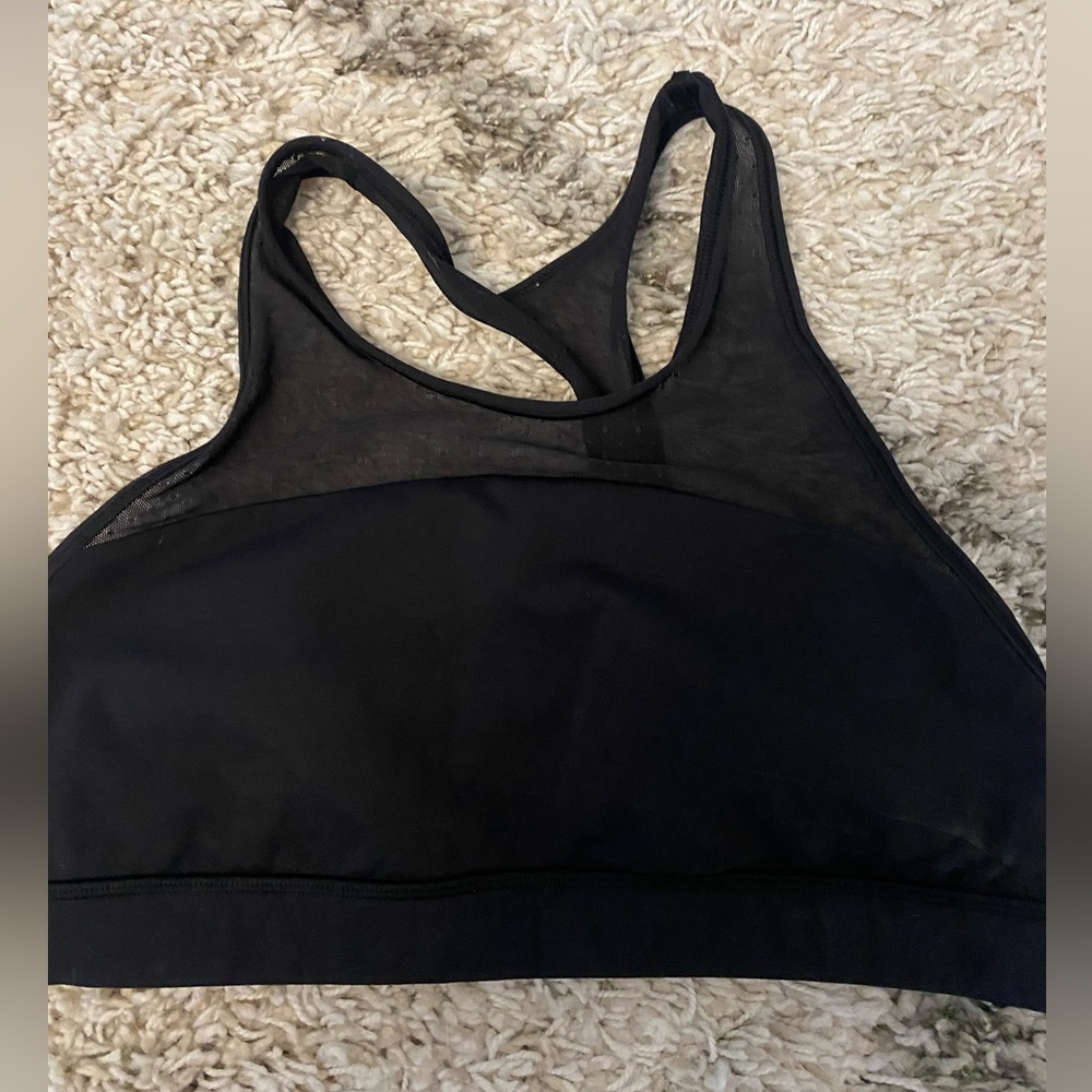 Lululemon sports bra